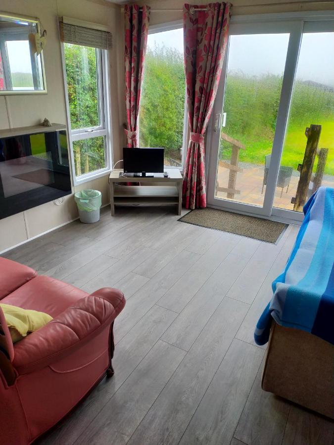 Slieve Croob Cosy Caravan Finnis Экстерьер фото